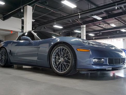 Used 2011 Chevrolet Corvette Z06 RWD image 2