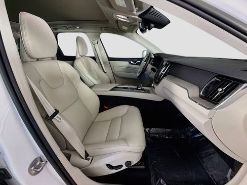 Certified 2023 Volvo XC60 T8 Plus w/ Protection Package Premier AWD/4WD image 29