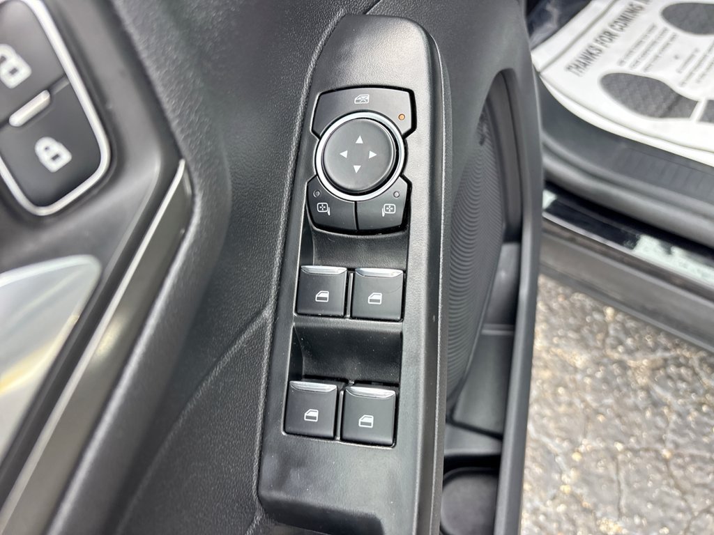 Used 2025 Ford Escape SE FWD image 26