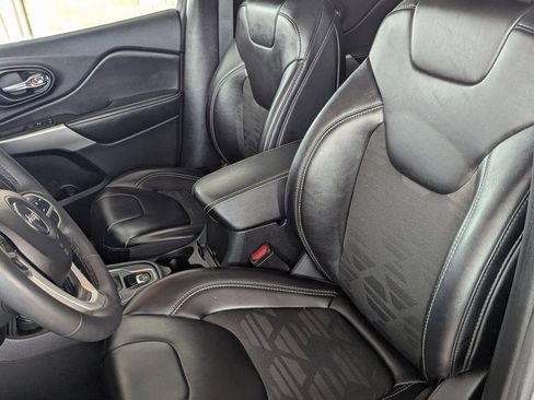 Used 2022 Jeep Cherokee Latitude w/ Sun & Sound Group image 20