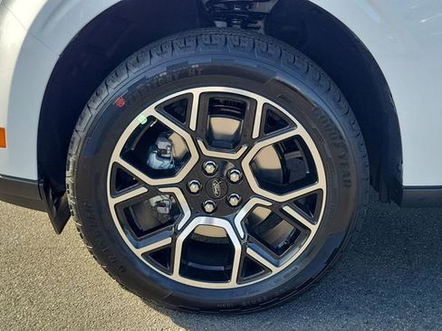 New 2026 Ford Maverick Lariat AWD/4WD image 19
