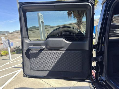 Used 2025 Mercedes-Benz G 63 AMG AMG G 63 image 18