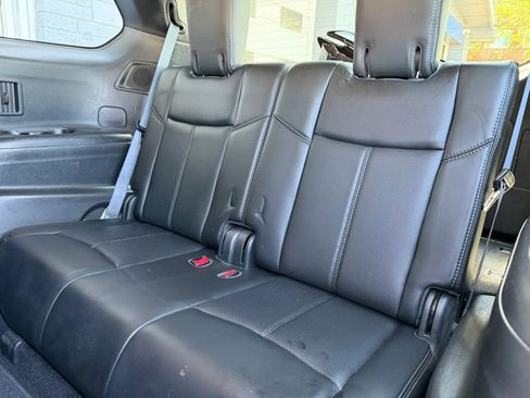 Used 2017 Nissan Pathfinder Platinum w/ Cargo Package image 13