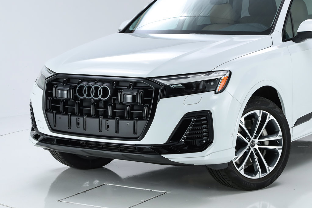 Used 2026 Audi Q7 3.0T Premium AWD/4WD image 44