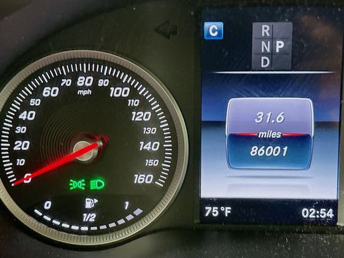 Used 2016 Mercedes-Benz GLC 300 4MATIC image 19