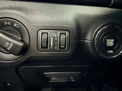 Used 2017 Maserati Ghibli RWD image 32