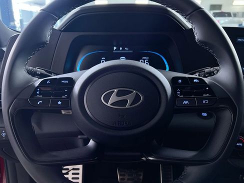 Used 2025 Hyundai Elantra Sport FWD image 16
