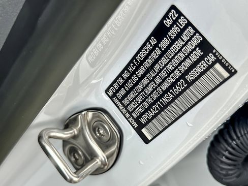 Used 2022 Porsche Taycan image 28