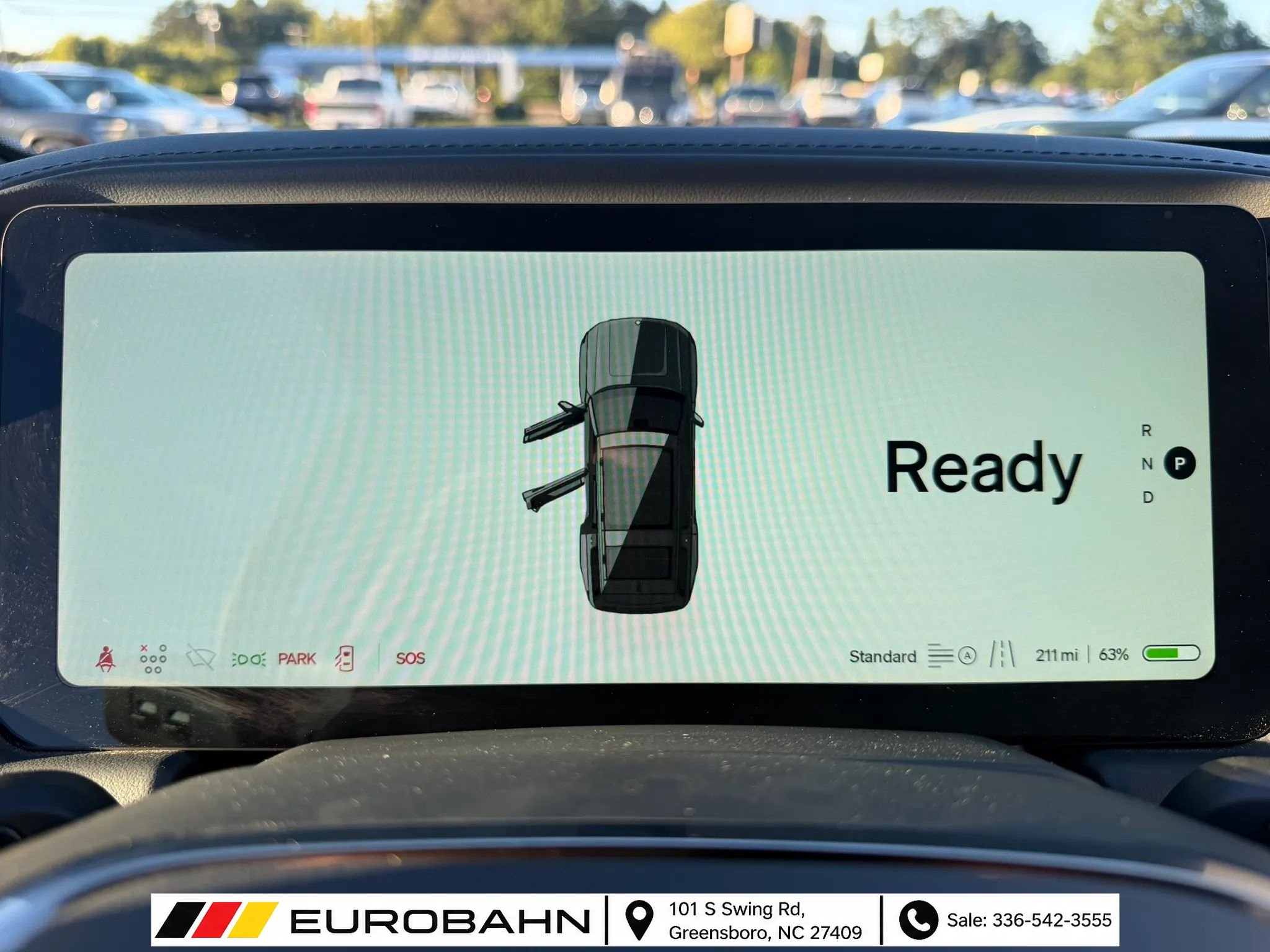 Used 2025 Rivian R1S Adventure Dual AWD/4WD image 13