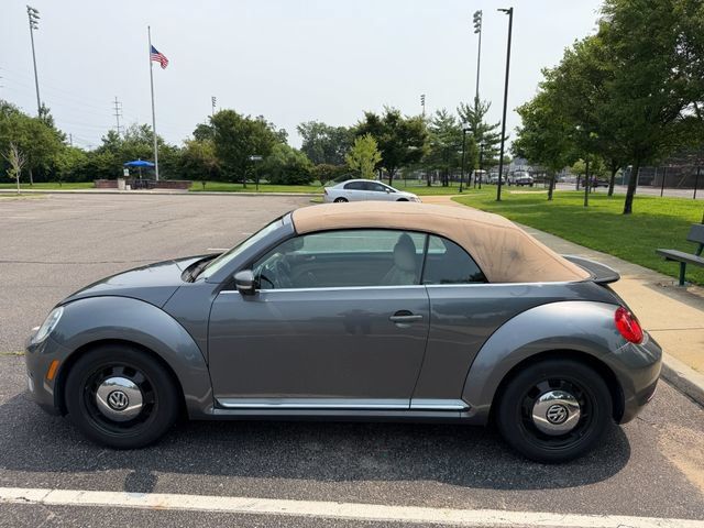 Used 2013 Volkswagen Beetle 2.5 FWD image 18