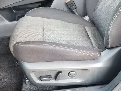 Used 2025 Nissan Rogue SV FWD image 23