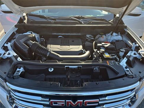 Certified 2023 GMC Acadia SLE image 28