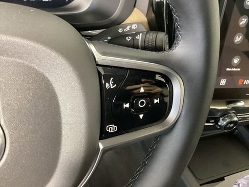 New 2026 Volvo XC60 B5 Plus w/ Protection Package Premier image 32