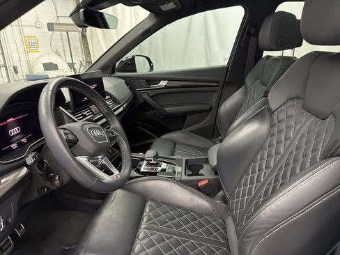 Used 2024 Audi SQ5 Premium Plus w/ Premium Plus Package image 15