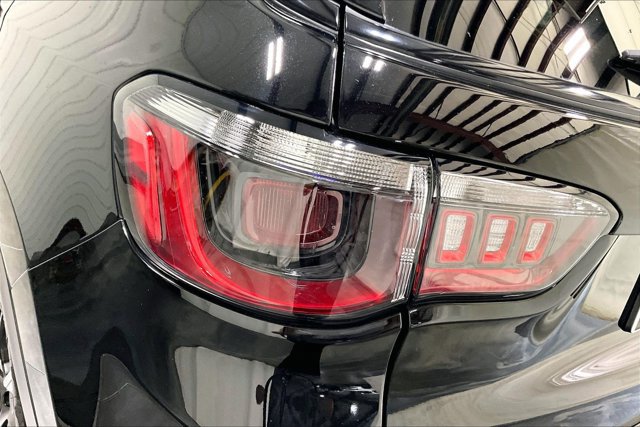 Used 2025 Jeep Compass Trailhawk w/ Sun & Sound Group AWD/4WD image 29
