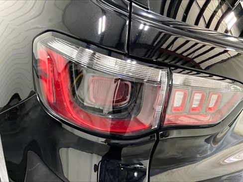 Used 2025 Jeep Compass Trailhawk w/ Sun & Sound Group AWD/4WD image 29