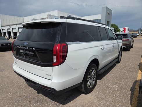 Used 2025 Ford Expedition Max Active AWD/4WD image 10