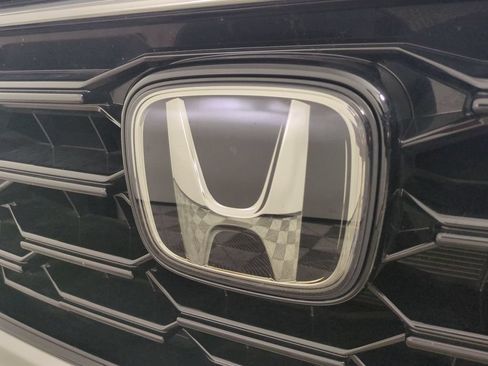Used 2025 Honda CR-V EX-L image 13