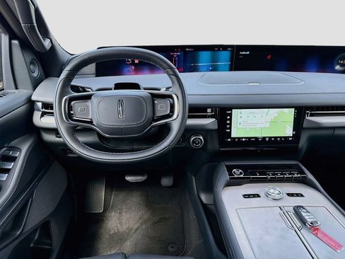 New 2027 Lincoln Navigator Reserve w/ Jet Appearance Package AWD/4WD image 26