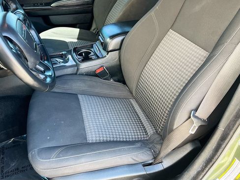 Used 2023 Dodge Charger SXT w/ Blacktop Package AWD/4WD image 19