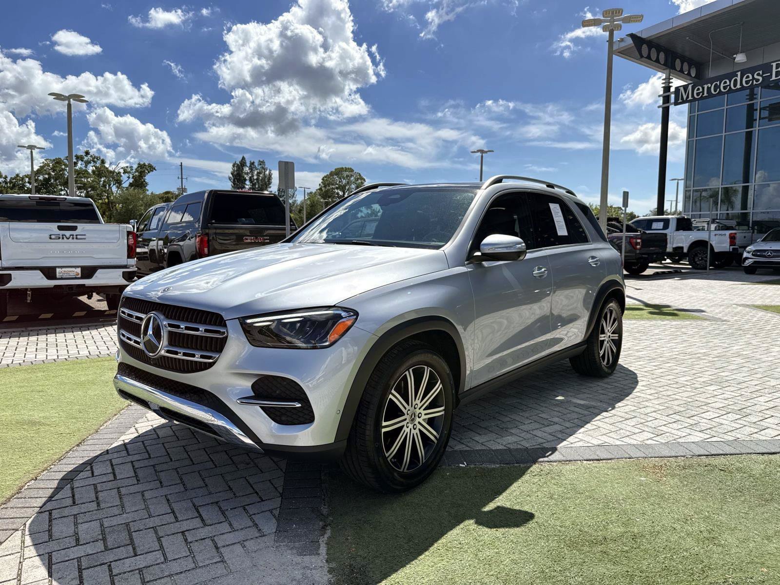 Certified 2025 Mercedes-Benz GLE 350 4MATIC image 2