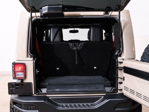 Used 2017 Jeep Wrangler Rubicon AWD/4WD image 37