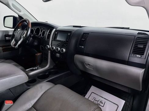 Used 2016 Toyota Sequoia Platinum AWD/4WD image 32