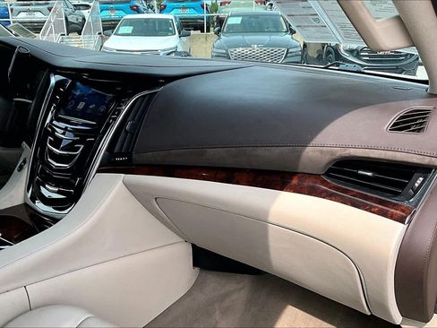 Used 2015 Cadillac Escalade ESV Premium AWD/4WD image 14