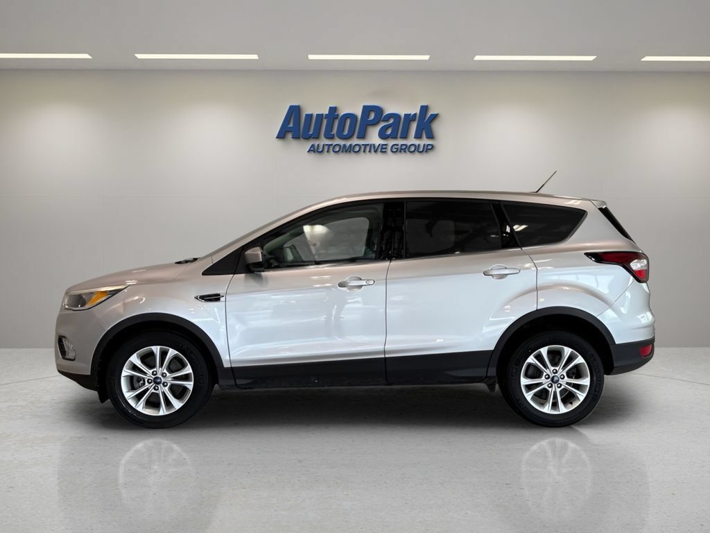 Used 2017 Ford Escape SE FWD image 4
