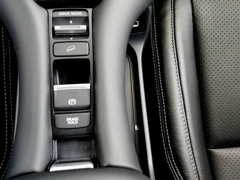 Used 2023 Honda HR-V LX image 36