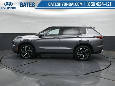 Used 2023 Mitsubishi Outlander SE FWD image 7