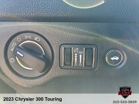 Used 2023 Chrysler 300 Touring w/ Safetytec Plus Group RWD image 24