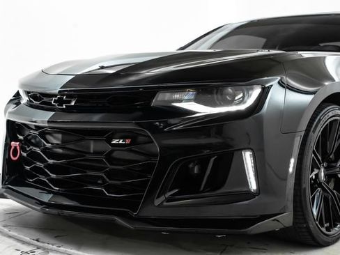 Used 2017 Chevrolet Camaro ZL1 RWD image 16