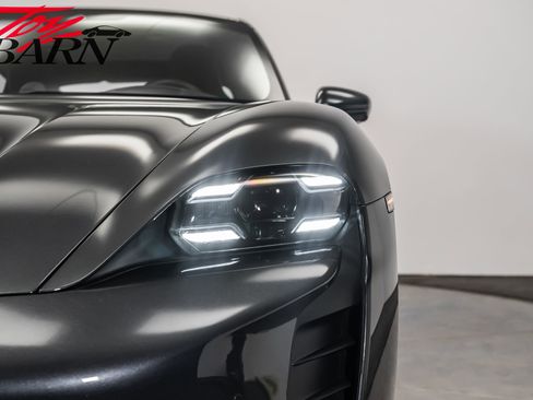 Used 2021 Porsche Taycan Turbo S image 10