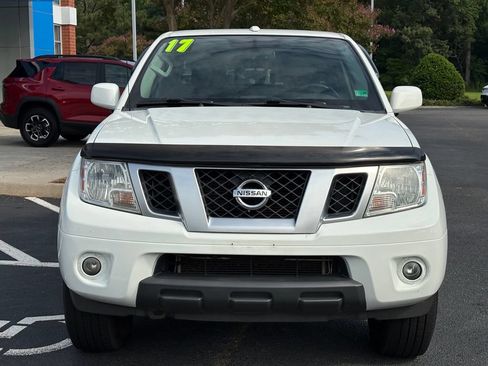 Used 2017 Nissan Frontier PRO-4X w/ Pro-4x Luxury Package AWD/4WD image 3