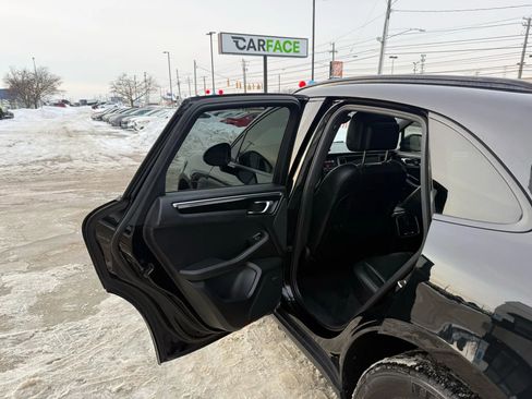 Used 2018 Porsche Macan Sport Edition image 18