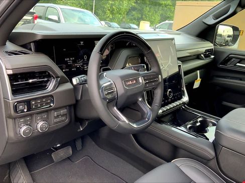 New 2026 GMC Yukon Elevation w/ Elevation Premium Package AWD/4WD image 8