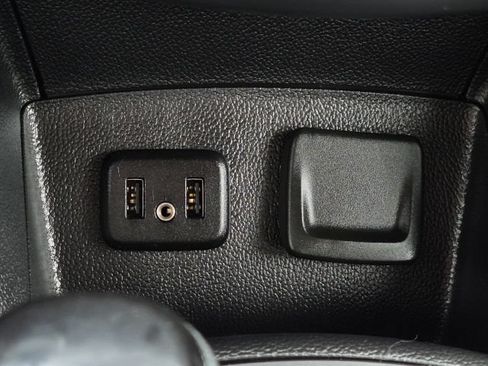 Used 2019 Chevrolet Cruze Sedan FWD image 28