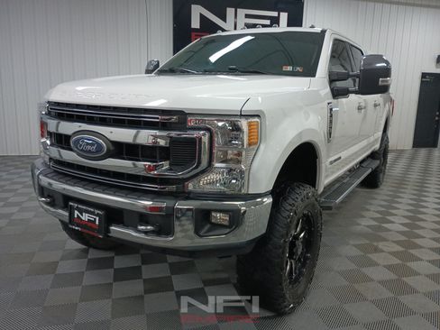 Used 2020 Ford F250 XLT w/ XLT Premium Package AWD/4WD image 3