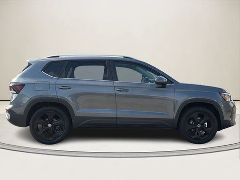 New 2026 Volkswagen Taos SEL AWD/4WD image 2