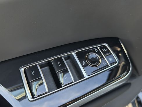 Used 2026 Cadillac Escalade V w/ LPO, ONYX Package AWD/4WD image 77