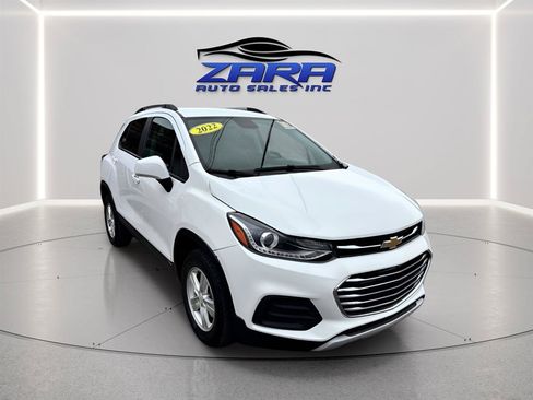Used 2022 Chevrolet Trax LT w/ LT Convenience Package AWD/4WD image 8