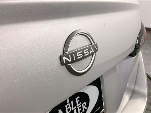 Used 2025 Nissan Versa SV FWD image 29