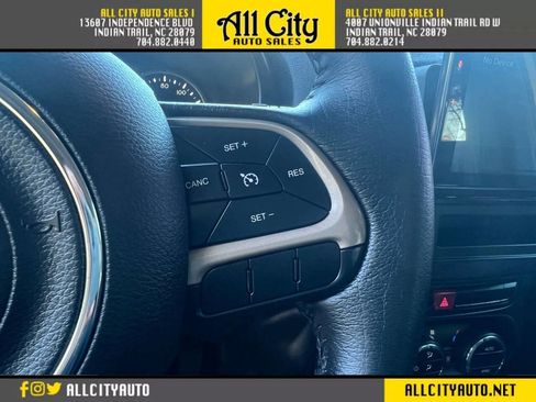 Used 2015 Jeep Renegade Latitude w/ Popular Equipment Group image 25