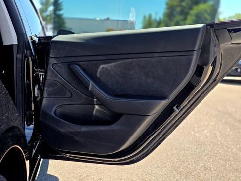 Used 2018 Tesla Model 3 Mid Range RWD image 44