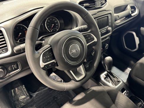 Used 2020 Jeep Renegade Sport image 17