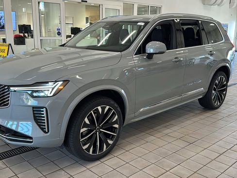 Used 2026 Volvo XC90 B6 Plus w/ Protection Package Premier image 9