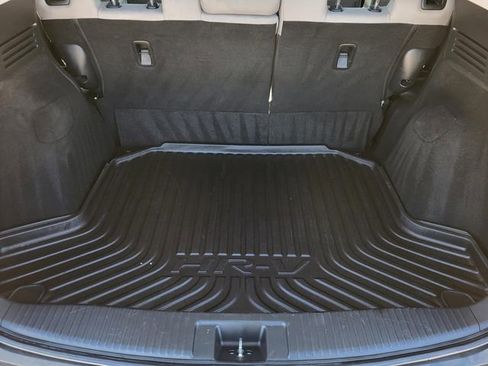 Used 2017 Honda HR-V EX image 10