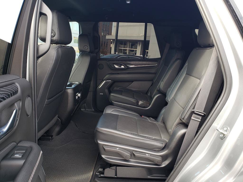 Used 2023 GMC Yukon Denali RWD image 33