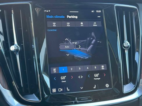 Certified 2024 Volvo V60 B5 Cross Country Plus image 28